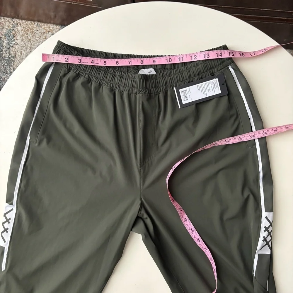RHONE Men’s Coaches Track Pant Green Size Medium New